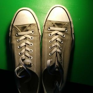 grey converse chuck Taylor